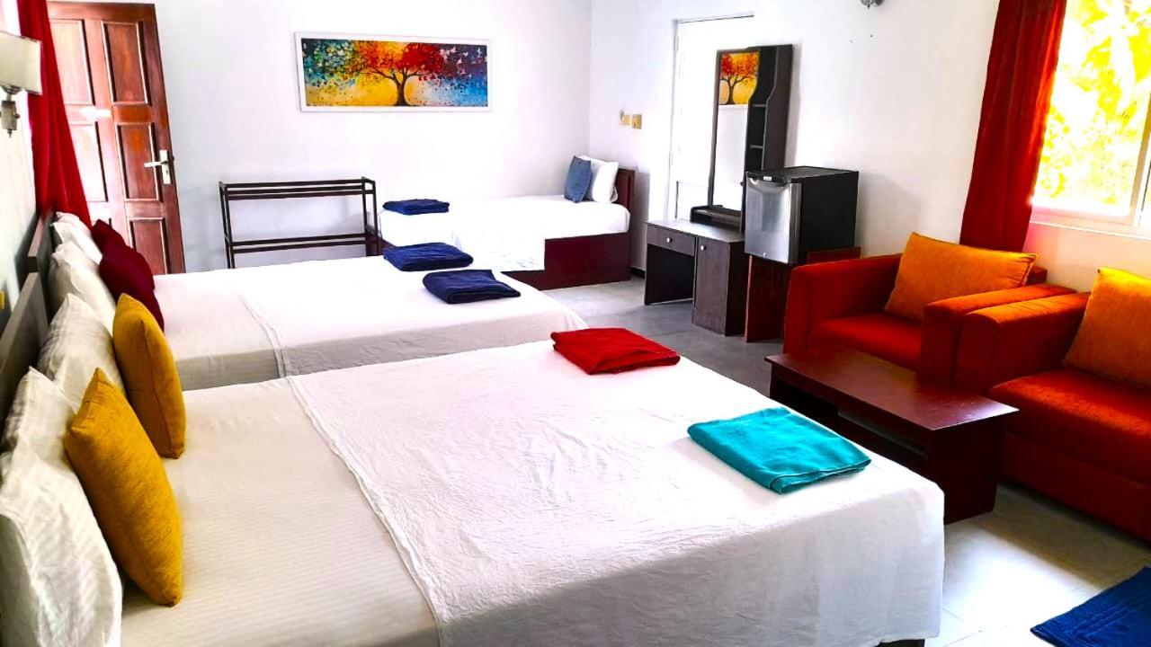 Hotel Sea Breeze 3*