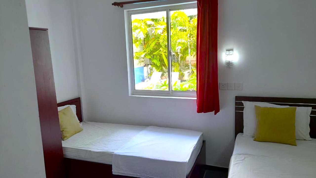 Hotel Sea Breeze 3*