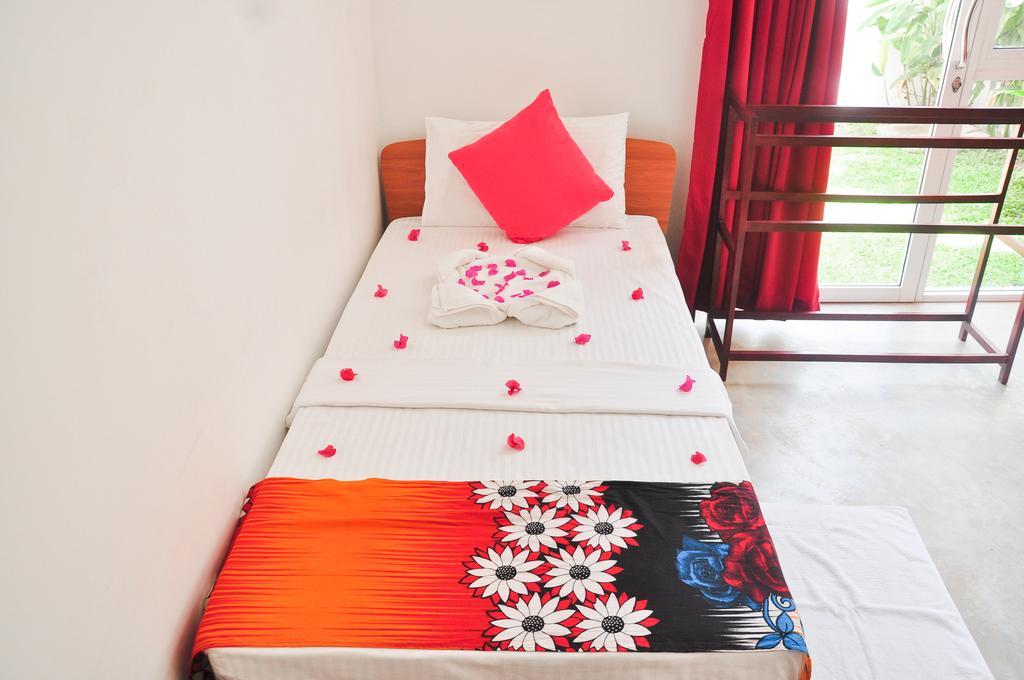 Hotel Sea Breeze 3*